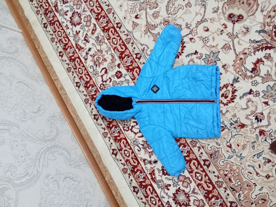 Продам куртку демисезонная