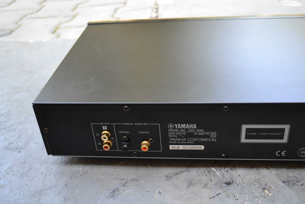 Cd player Yamaha CDX 596