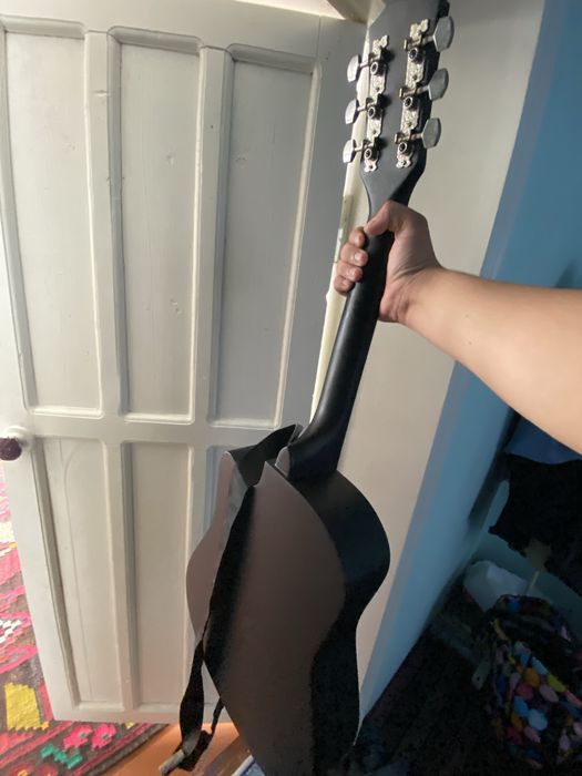 Gitara sotiladi arzon