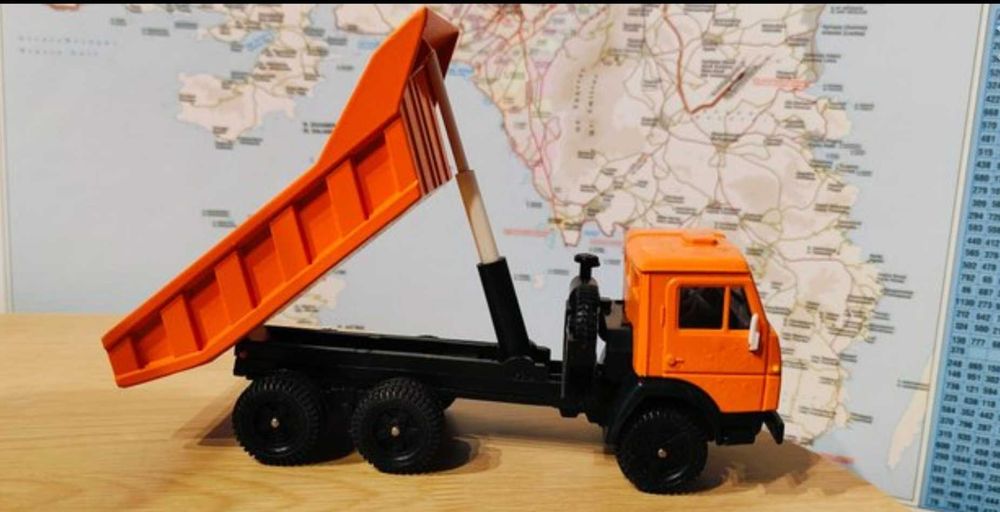 Метален модел Камаз 1:43 СССР