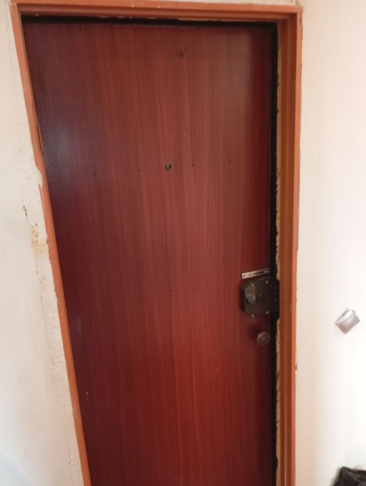 Дверь входная железная б.у. в сборе