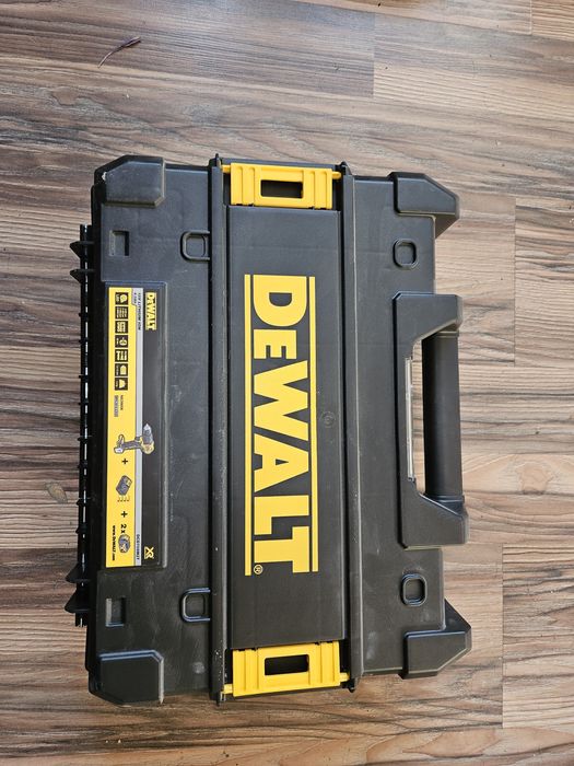 Девольт шурупавёрт