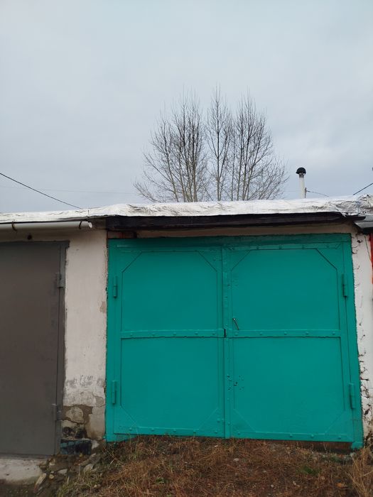 Продам гараж за салоном Афина