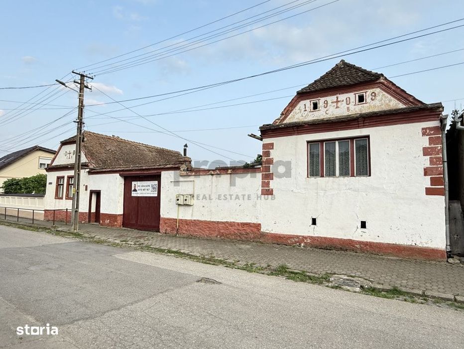 Casă Compusă Din 2 Corpuri + Curte + Anexe - Oraș Rupea | Comision