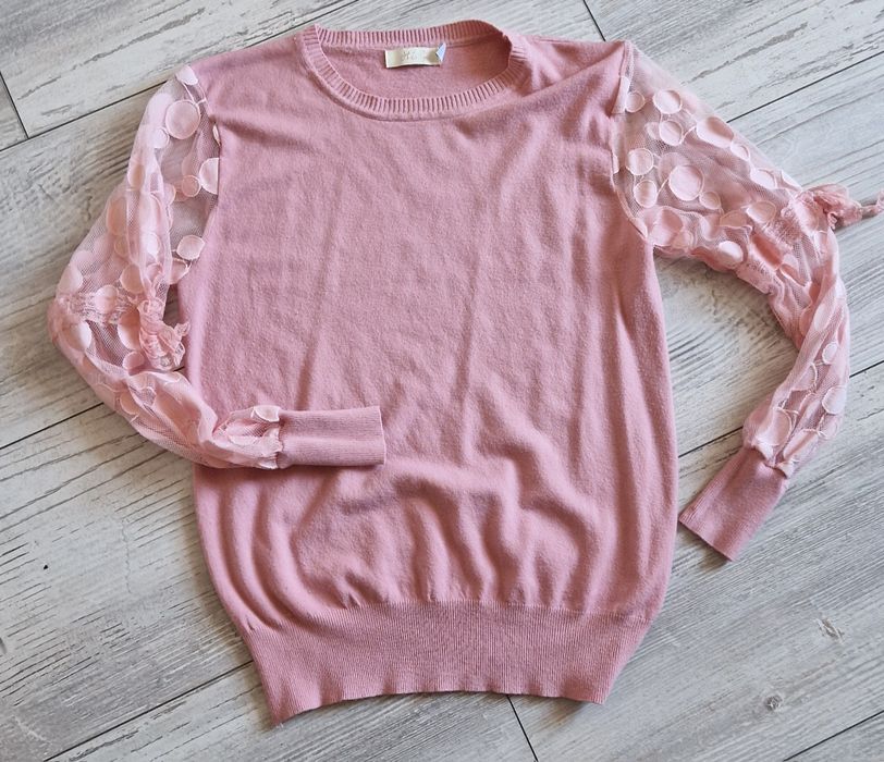 Интересни блузки с дантелени ръкави пролет/есен