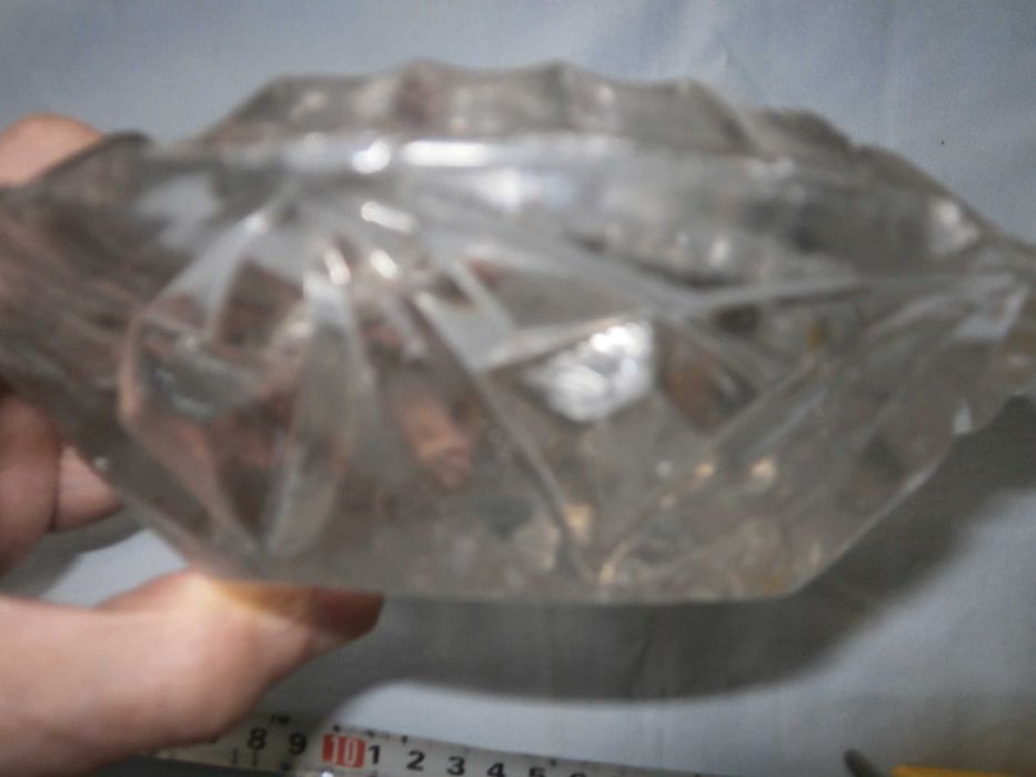 Пепелник качествено стъкло.