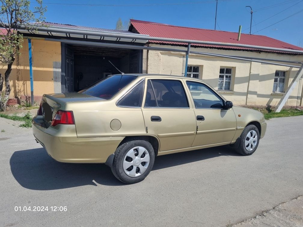 Xolati yaxshi 4ta yumshoq baloni bor. Sentr zamok.audio sistema