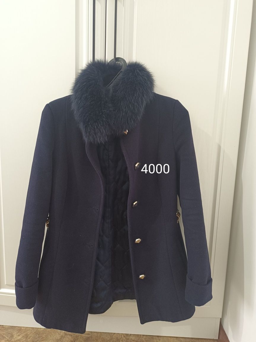 Куртка 3500, пальто 4000