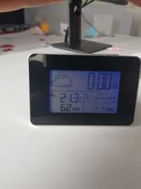 Ceas și termostat de birou