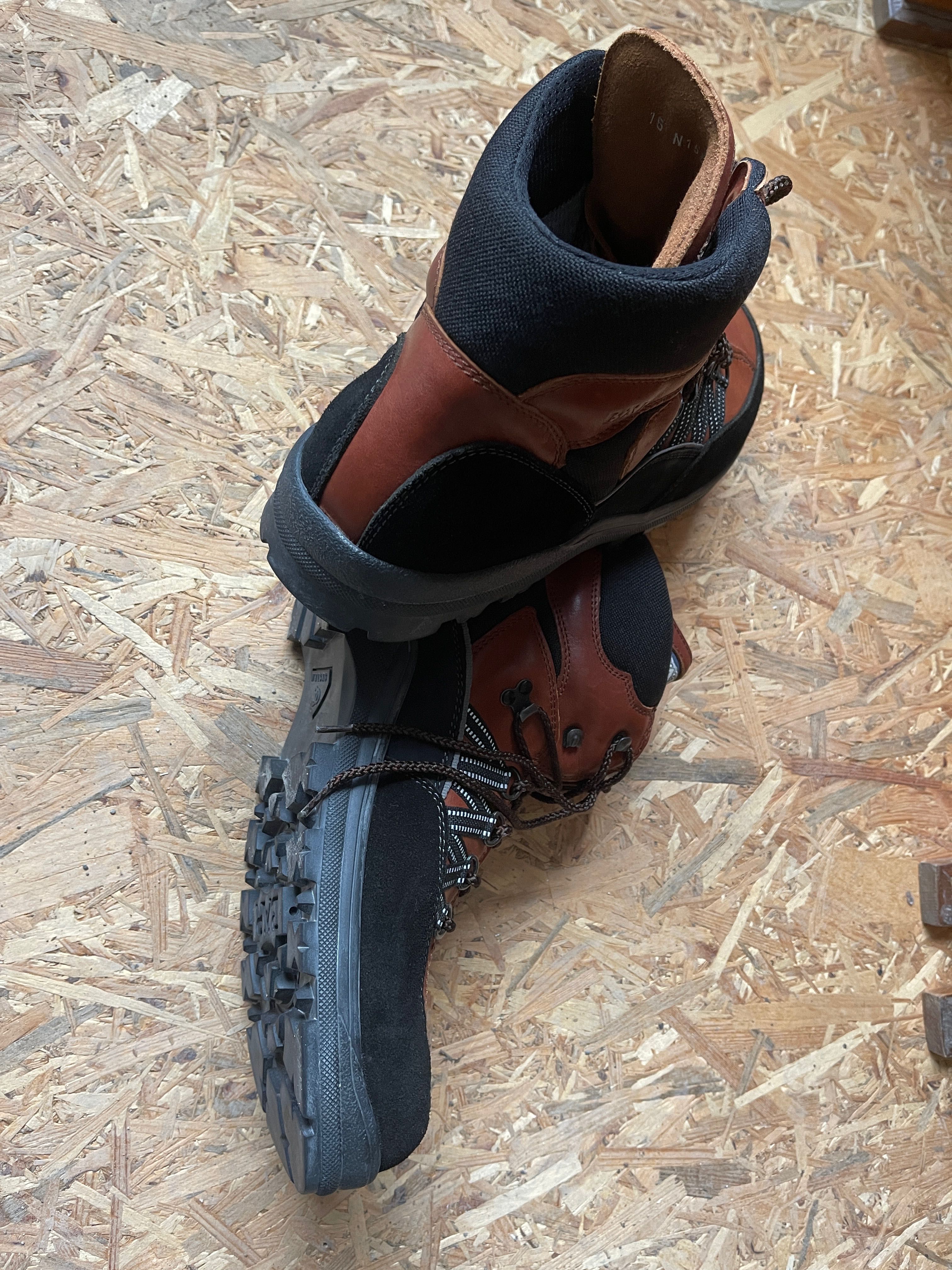 Гигантски туристически обувки на Bär, №49