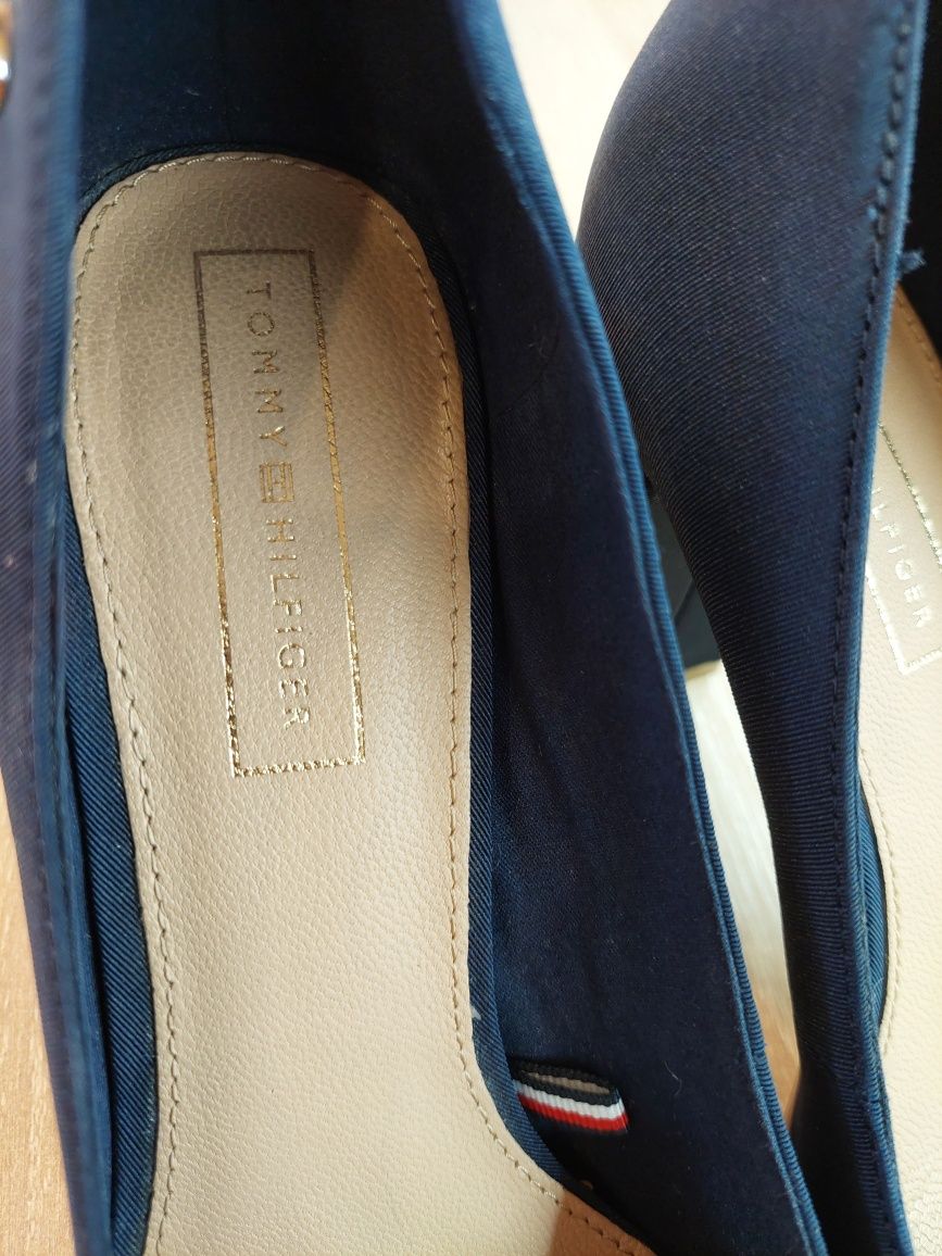 Vand pantofi cu toc Tommy Hilfiger, 39