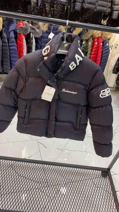 Geacă Balenciaga marimi S M L XL XXL aduc pe comandă