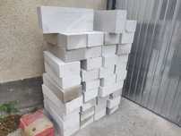 Vând  material de construti