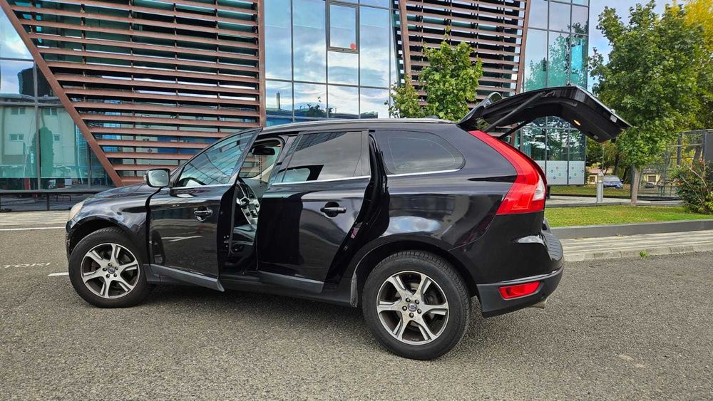Volvo XC60 AWD, an 2012, motorizare 2.4 D 163 CP, unic proprietar