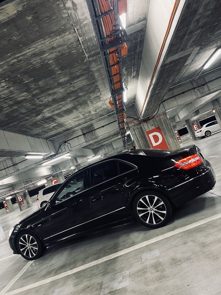 Mercedes Eclass250 BlueEFFICIENCY /Avantgarde/Full/XenonILS/2013