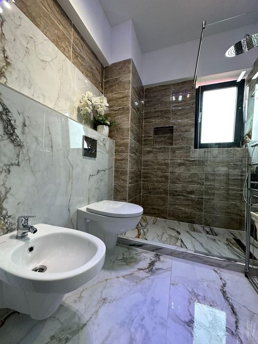Închiriez apartamente cu 2 camere zona Eforie Nord
