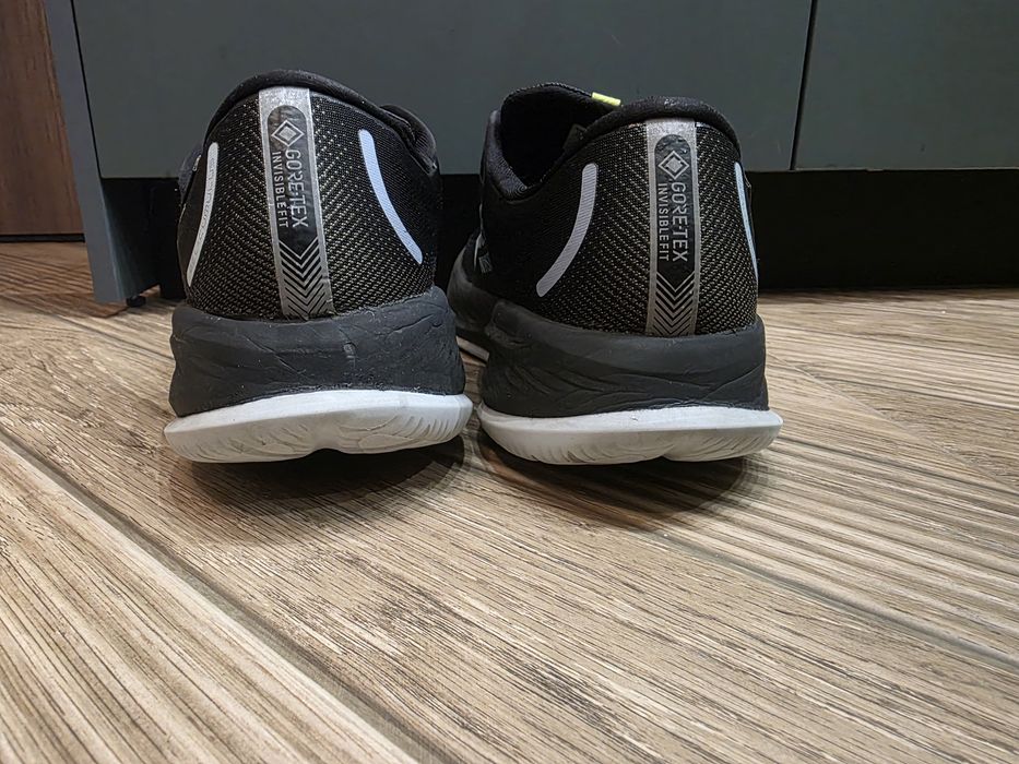 Мъжки маратонки ASICS Gore-tex