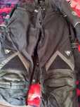 Costum motociclism foarte rezistent
