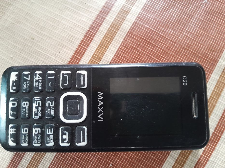 Продаётся старый телефон maxvi