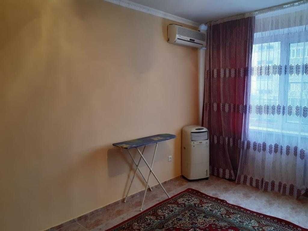 1-комнатная квартира, 39 м², 2/5 этаж, 4 мкр 3