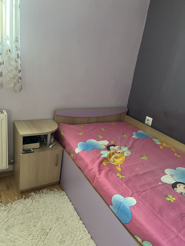 Детска стая за момиче в лилаво