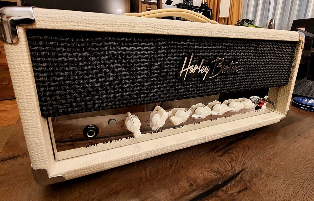 Head chitara Harley Benton 15 sunet marshall plexi