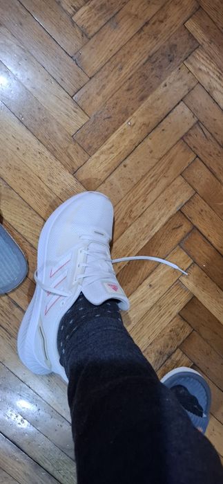 Adidasi adidas marimea 39