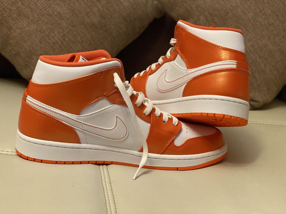 Adidasi Nike Air Jordan 1 Mid SE "Metallic Orange,noi./Preț bun!