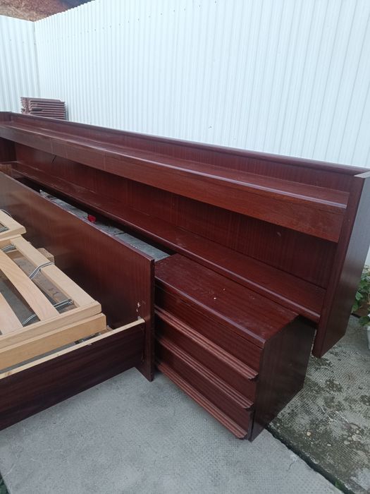 Vând dormitor complet fără mobilă