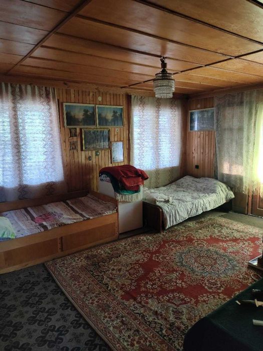 Едноетажна къща с двор 770 кв.м