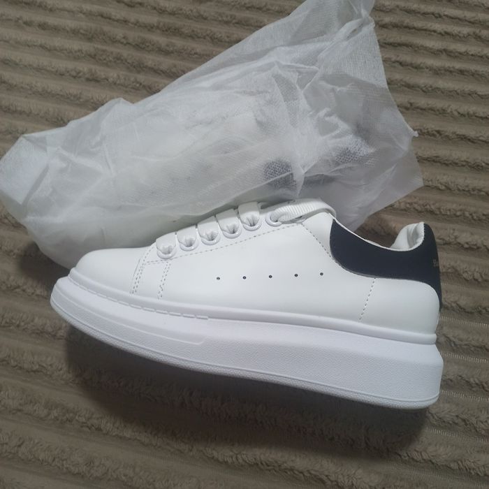 Krasovka McQueen 36 razmer