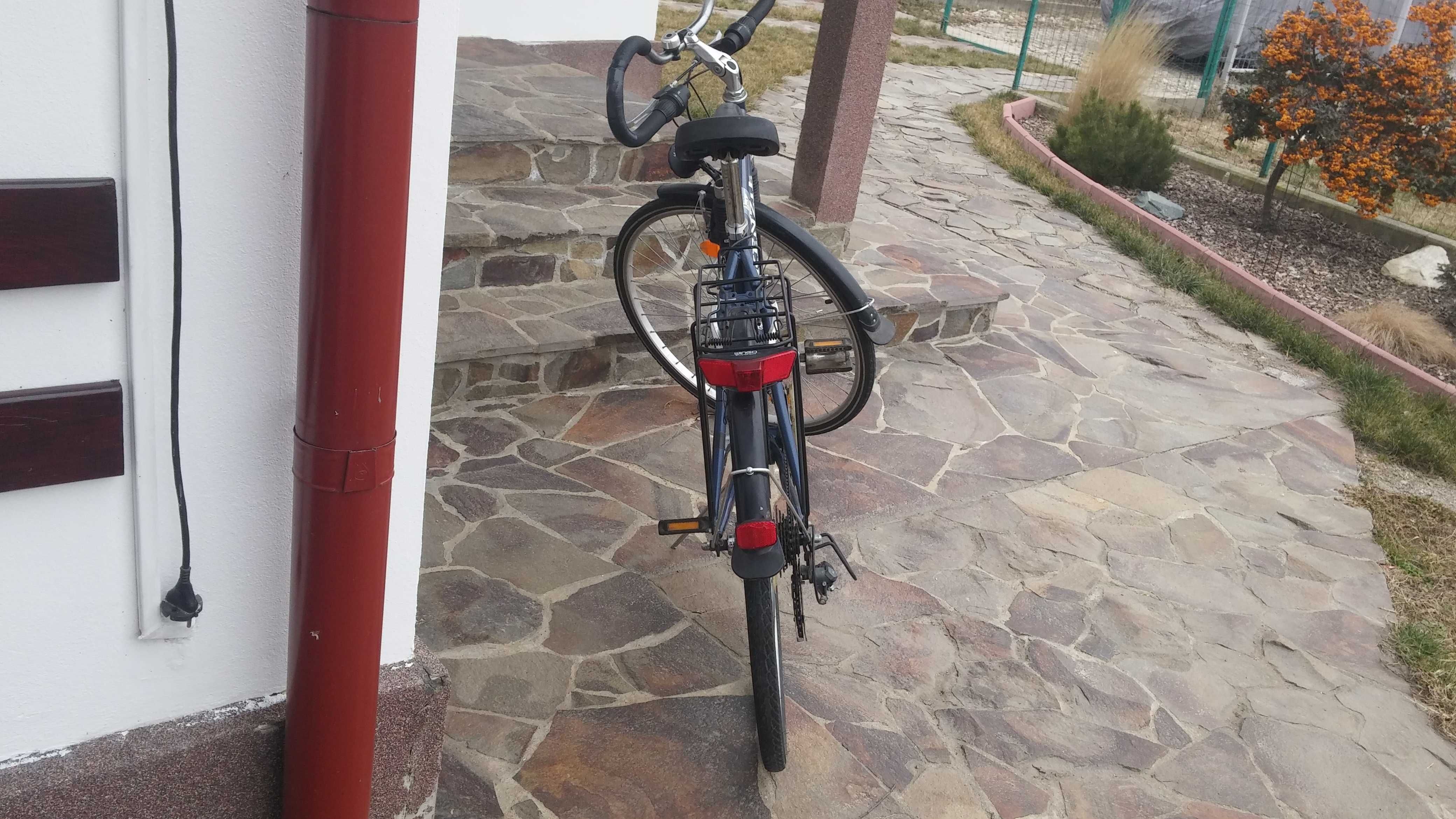 Bicicleta McKenzie trekking, schimbatoare Shimano, DNP, sau schimb