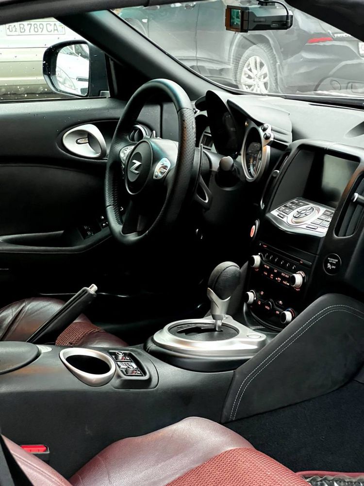 • Nissan 370Z (Эксклюзивное предложение) •