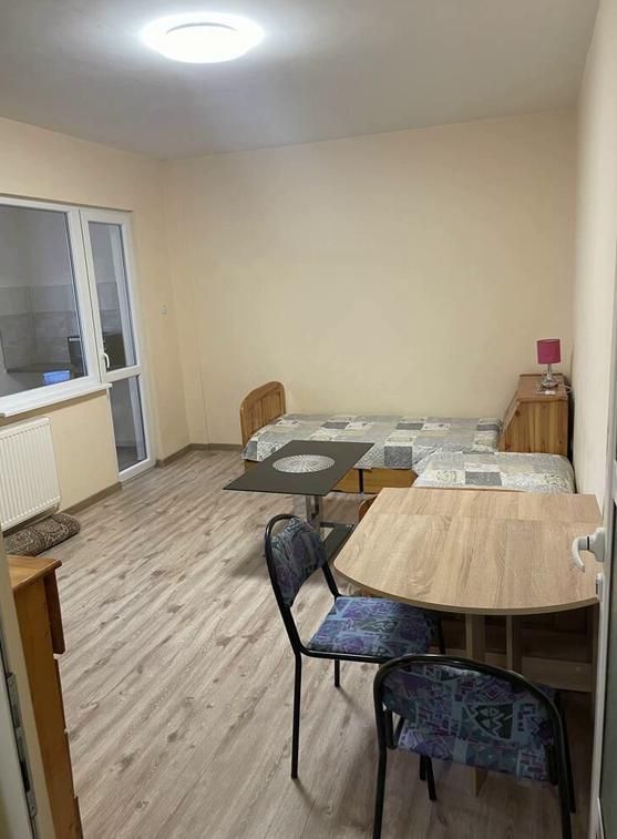 Дава се под наем Едностаен апартамент в Пловдив, Тракия - 40 кв.м за 250 € - Снимка #2