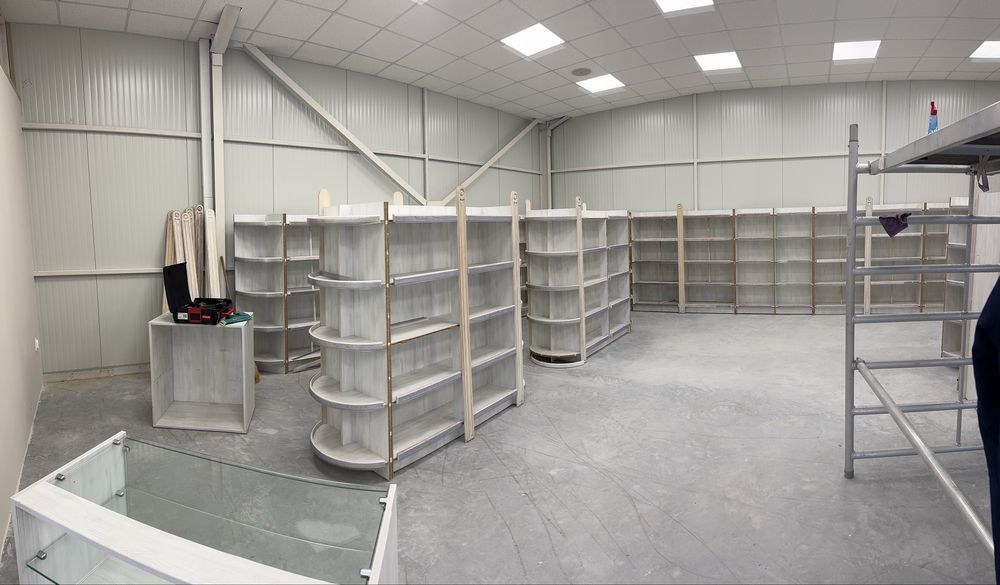 Стелажи за магазин