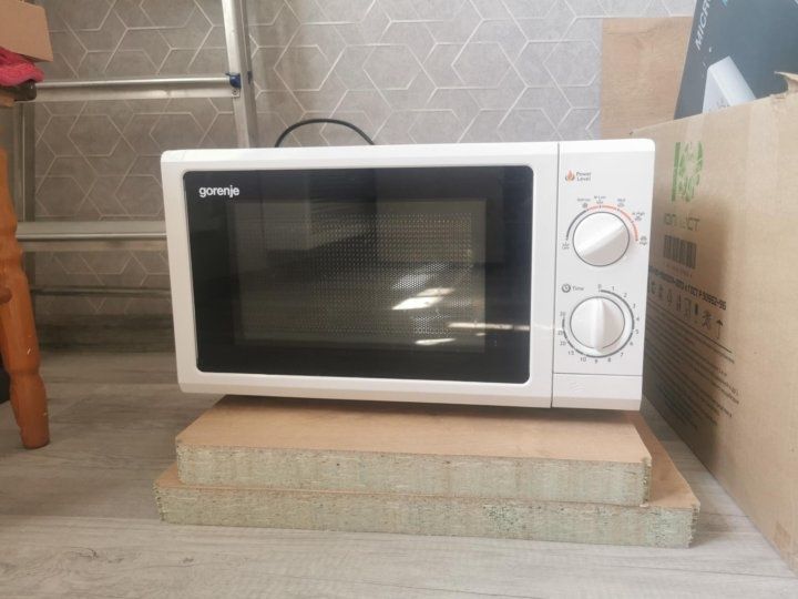 Продам микровалновую печь в отличном полностью рабочем состоянии