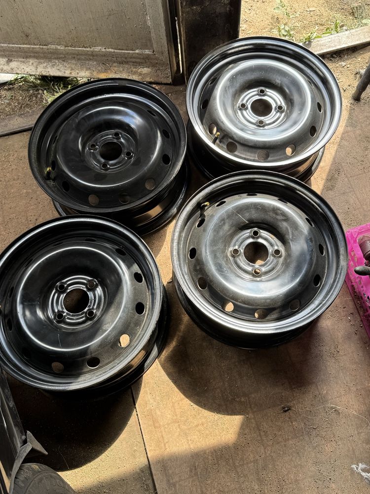 Продам диски  4х100 R15