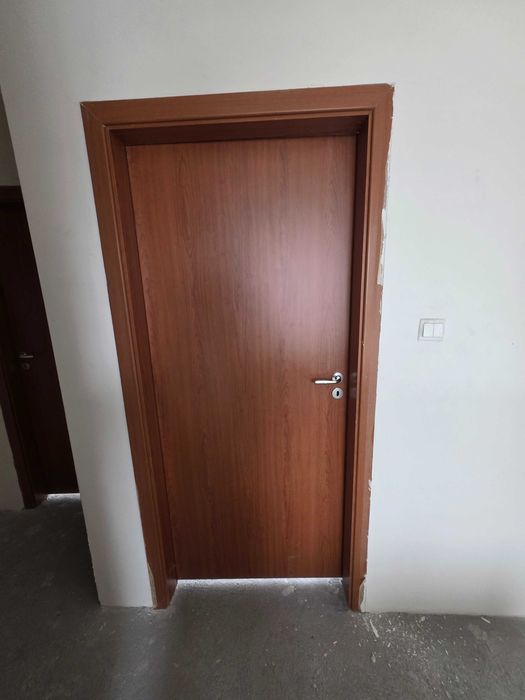 Интериорни врати