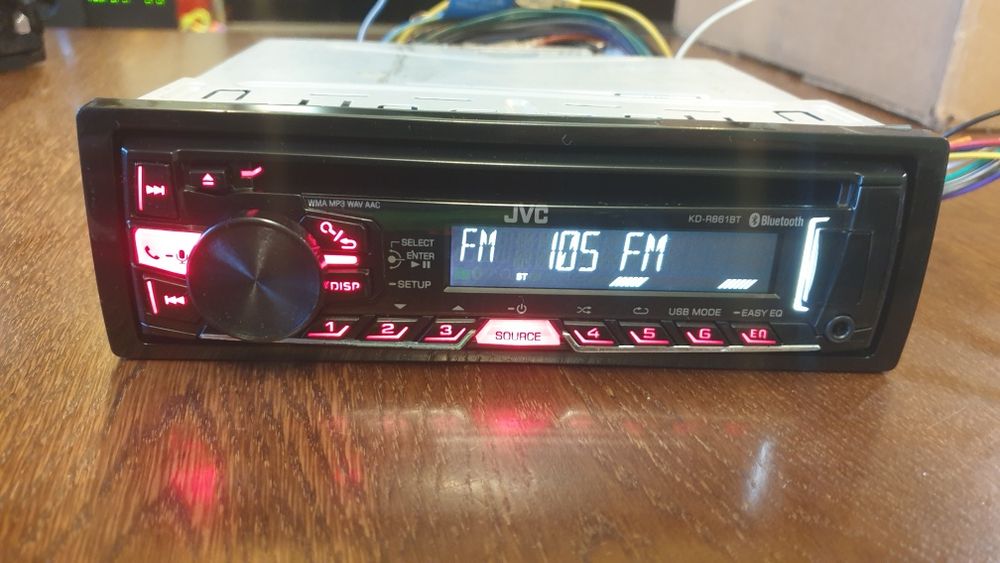Авто плеър радио музика за кола JVC CD MP-3 USB AUX Bluetooth
