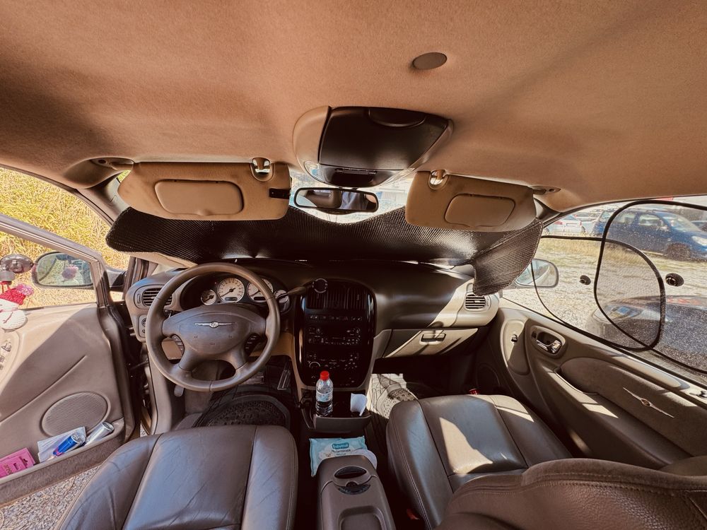 Chrysler Grand Voyager 3,3 4 x 4 V6 174кона