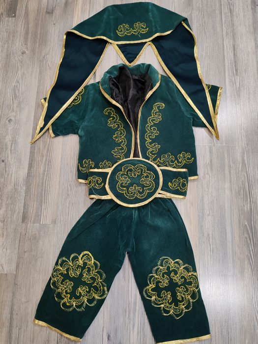 Продам костюмы национальные