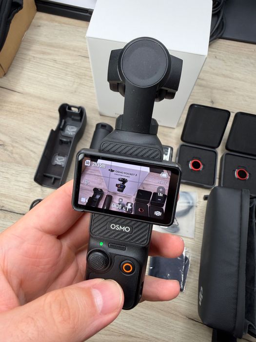 DJI Pocket 3 Creator Combo