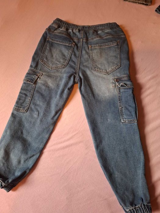 Детски маркови дънки за 10 лв.4 броя.