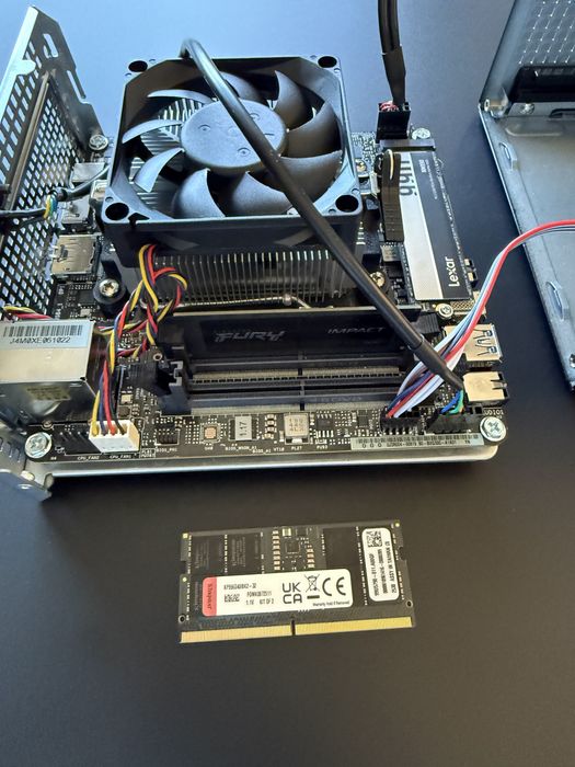 Super Mini Pc , AMD Ryzen 8500, 32 GB Ram Kingston, 1 TB Lexar, AsRock