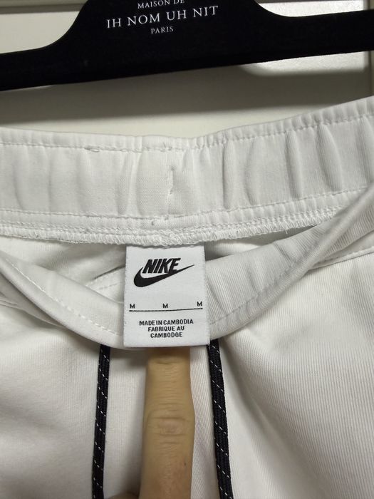 pantaloni nike tech