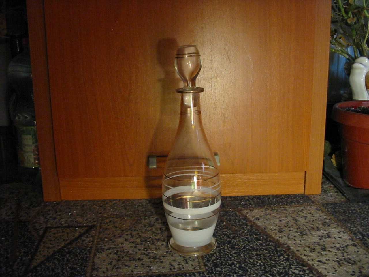 Sticle pentru bauturi cu dop de sticla