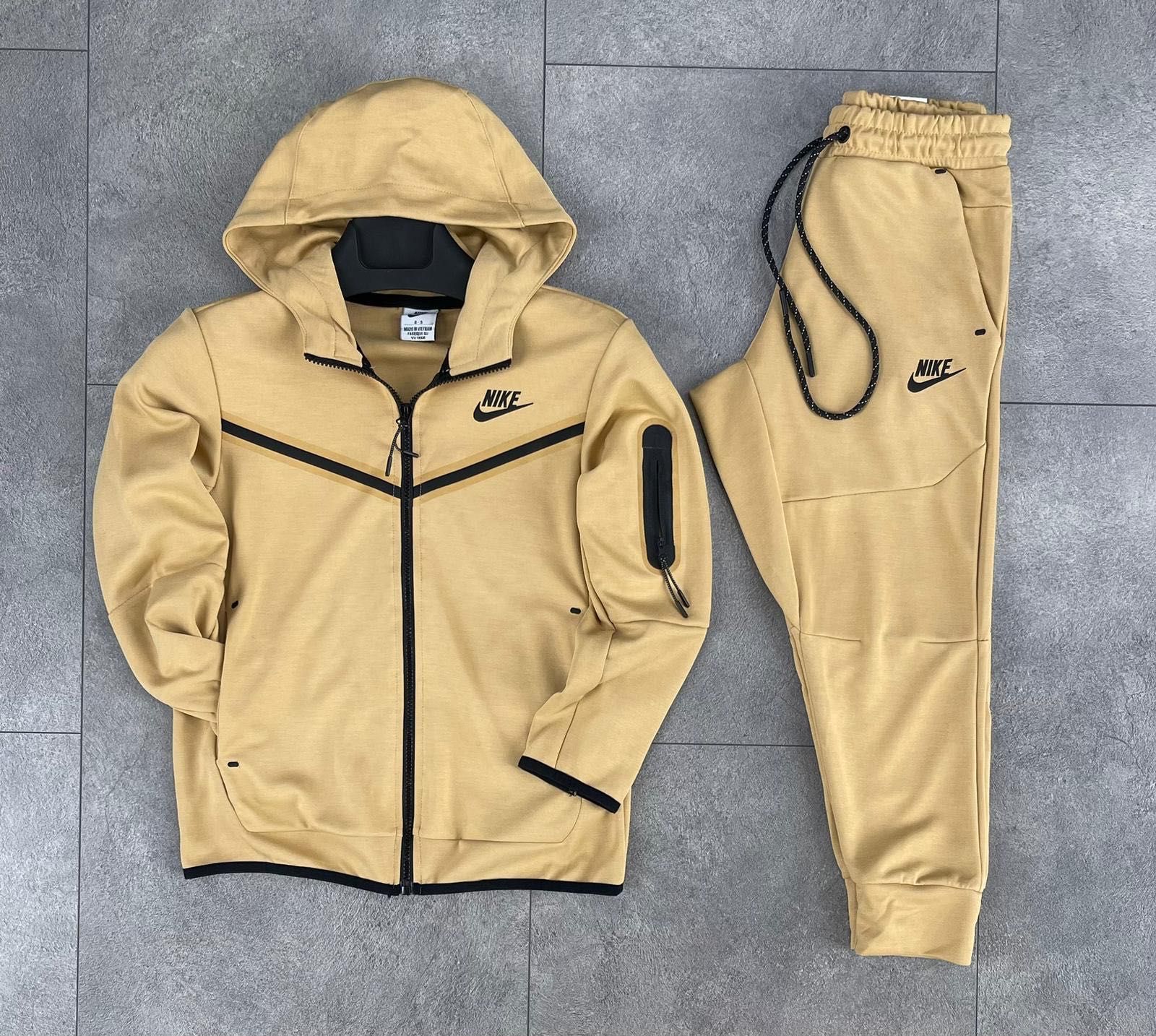 Детски екипи Nike Tech Fleece РЕАЛНИ ДЖОБОВЕ