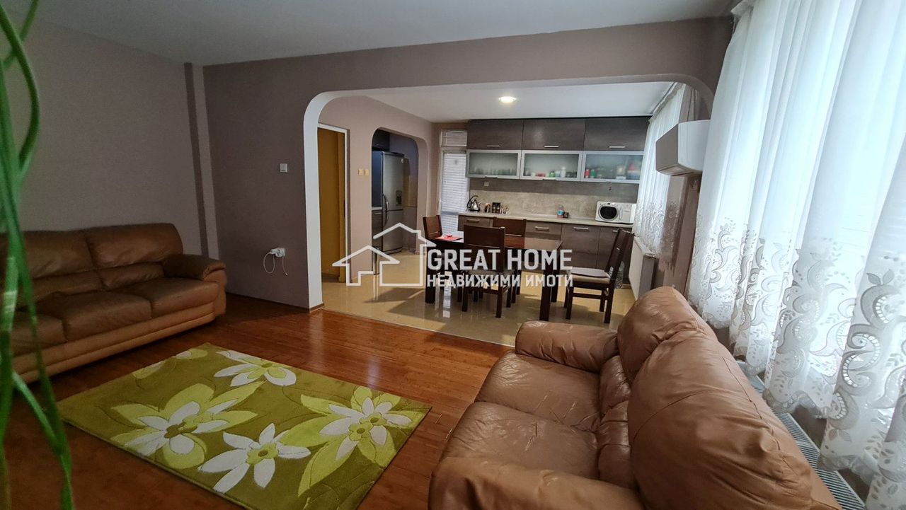 Продава се Тристаен апартамент в Търговище, Център - 115 кв.м за 1220 €/кв.м - Снимка #3