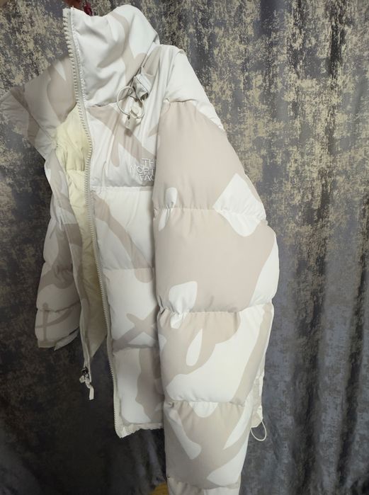 Geaca The North Face TNF & KAWS marimea L