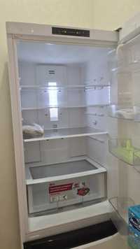 Продам холодильник рабочий LG